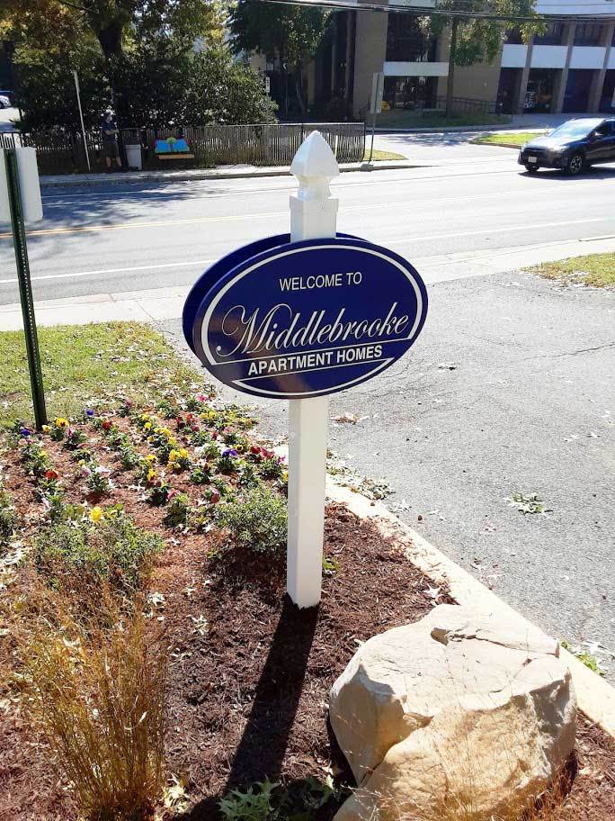 Middlebrooke_Apartments_Welcome_Sign