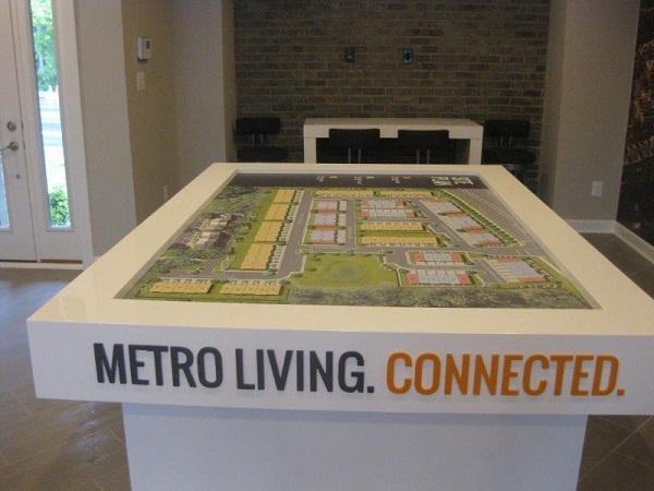 Metro-living-site-table-012